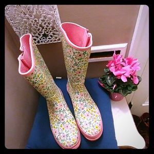 ☔⛅Sunny rain boots for a rainy day☔⛅
